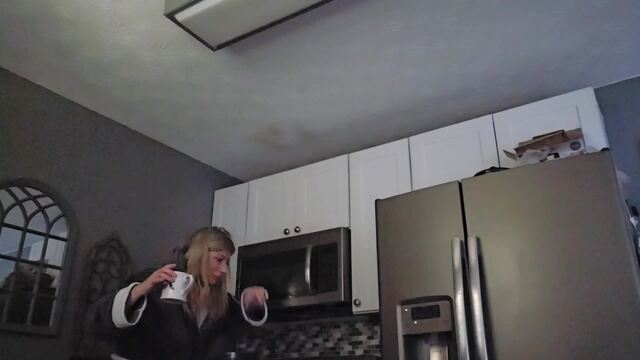 Sneezing video from Erotique