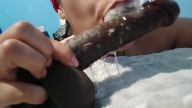 Slurping and throat play video from Mesmerelda Santos