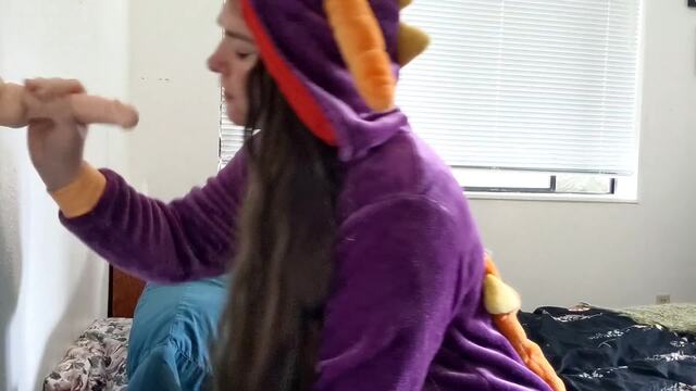 Daddy likes to watch me practice video from Wren Wild