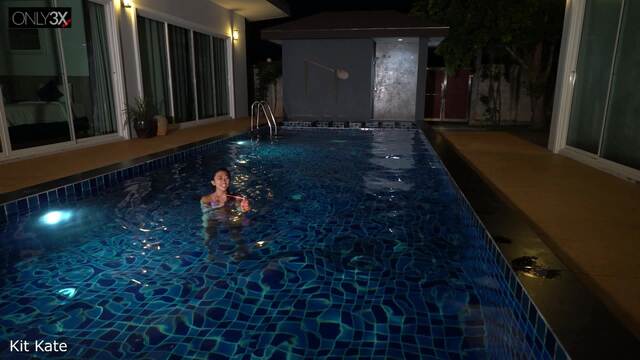 Balloon Swim video from Only3x Network