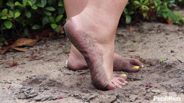 Picante Jenny Dirty Feet Tease video from Pedsrmedsproductions