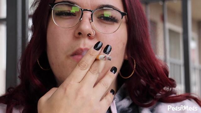 Sofieebabyy Quick Cigarette Break video from Pedsrmedsproductions