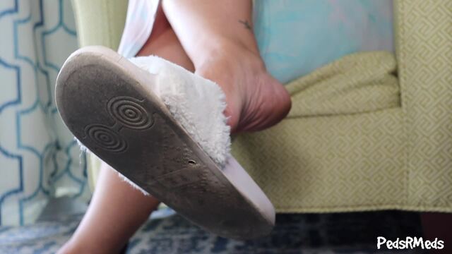 Picante Jenny Fuzzy Slipper Shoe Play video from Pedsrmedsproductions