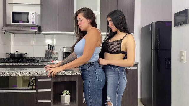 Lesbian Jeans fetish with yellow juice video from Sara Blonde