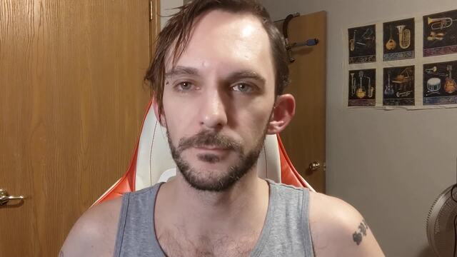 Sniffing and Nose Wriggling video from SinSpice