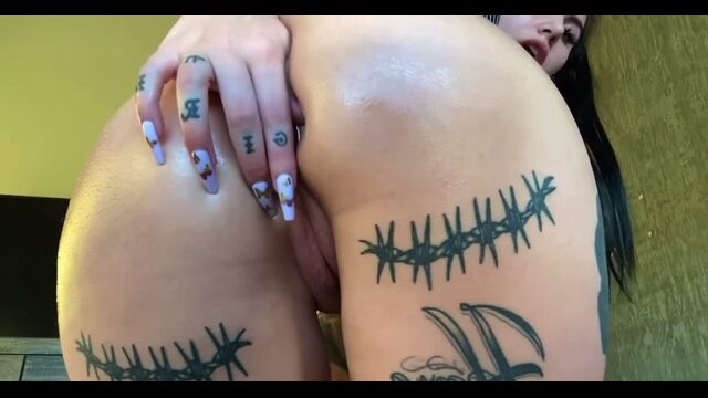 Anal plug play
