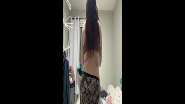 Sugargirlx2 Shows Off Her HOT Body! video from Sugargirlx2