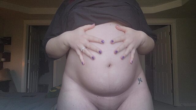 I love being pregnant! 6 Months Body Worship video from Tawney